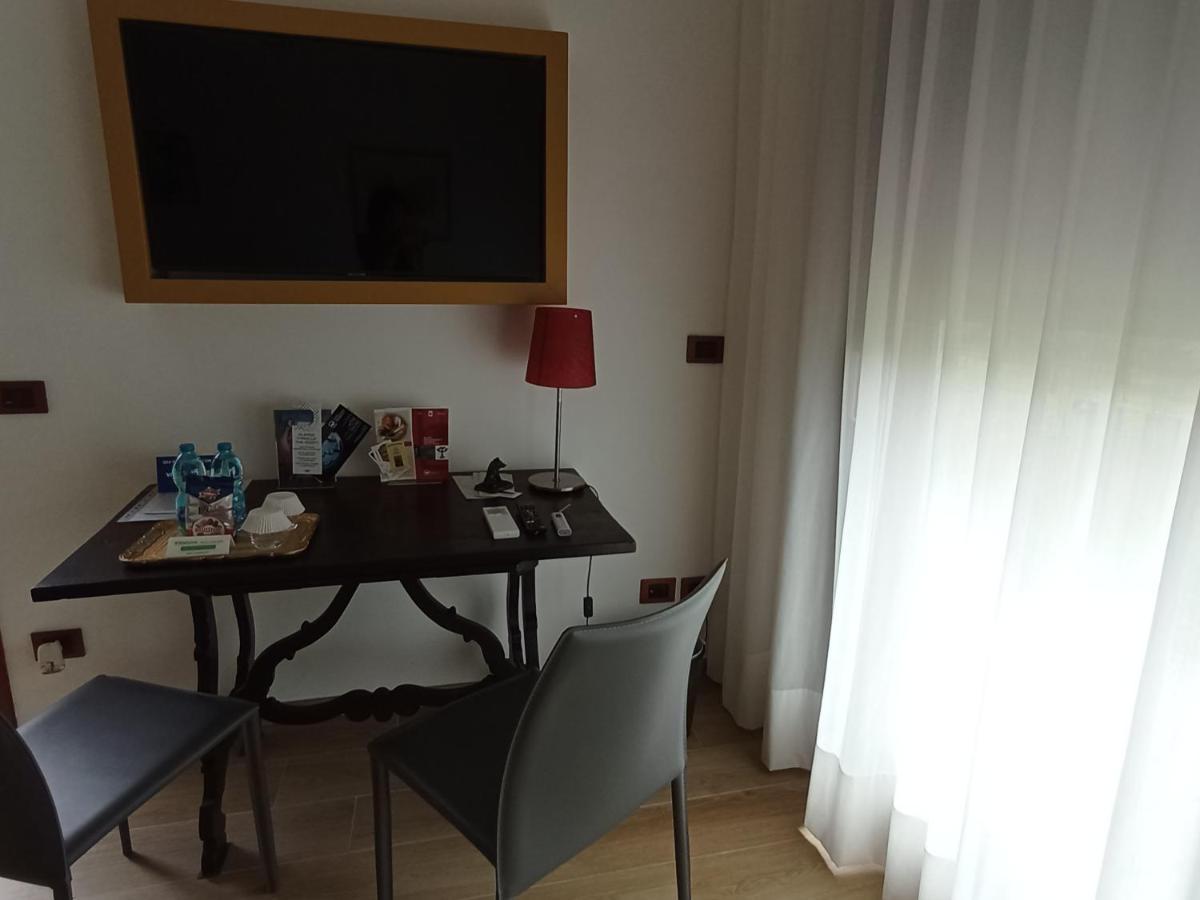 Villa Luna Comeana Exteriör bild